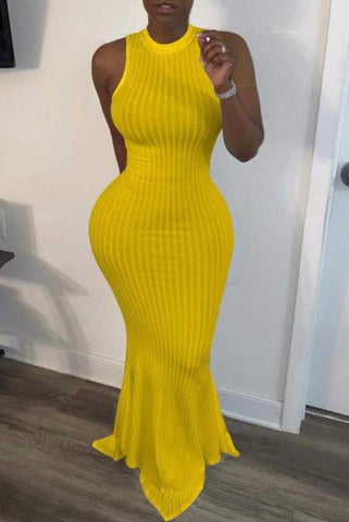 Sleeveless Form-fitting Midi Dress